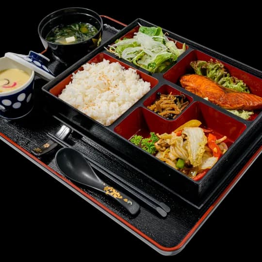 Bento Cá Hồi Sốt Teriyaki
