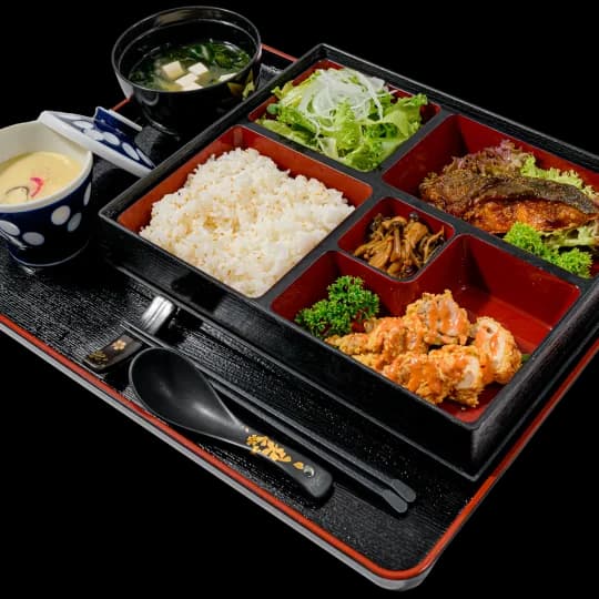 Bento Cá Tuyết Sốt Teriyaki